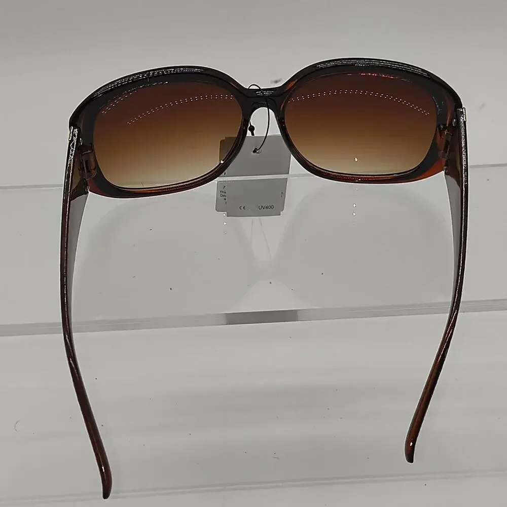 226 brown and black sunglasses